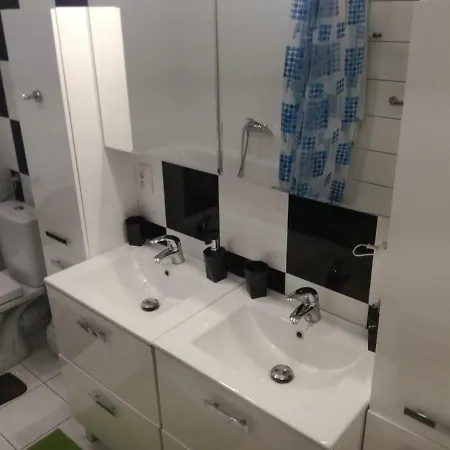 Apartament 100 M2 Kolobrzeg-podczele Apartment